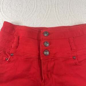 1st Kiss Shorts Womens Size 9 Red Denim High Waist Cuffed Blue